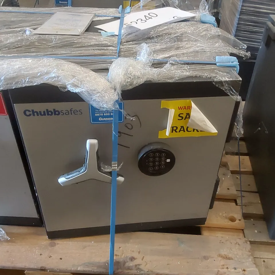 CHUBBSAFES HEAVY DUTY SECURITY SAFE