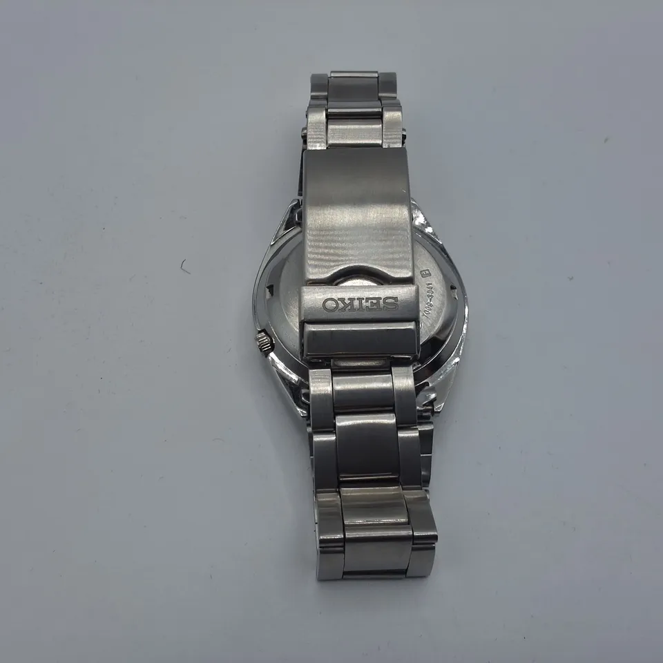 UNBOXED SEIKO STAINLESS STEEL GREEN DIAL WATCH WITH METAL STRAP
