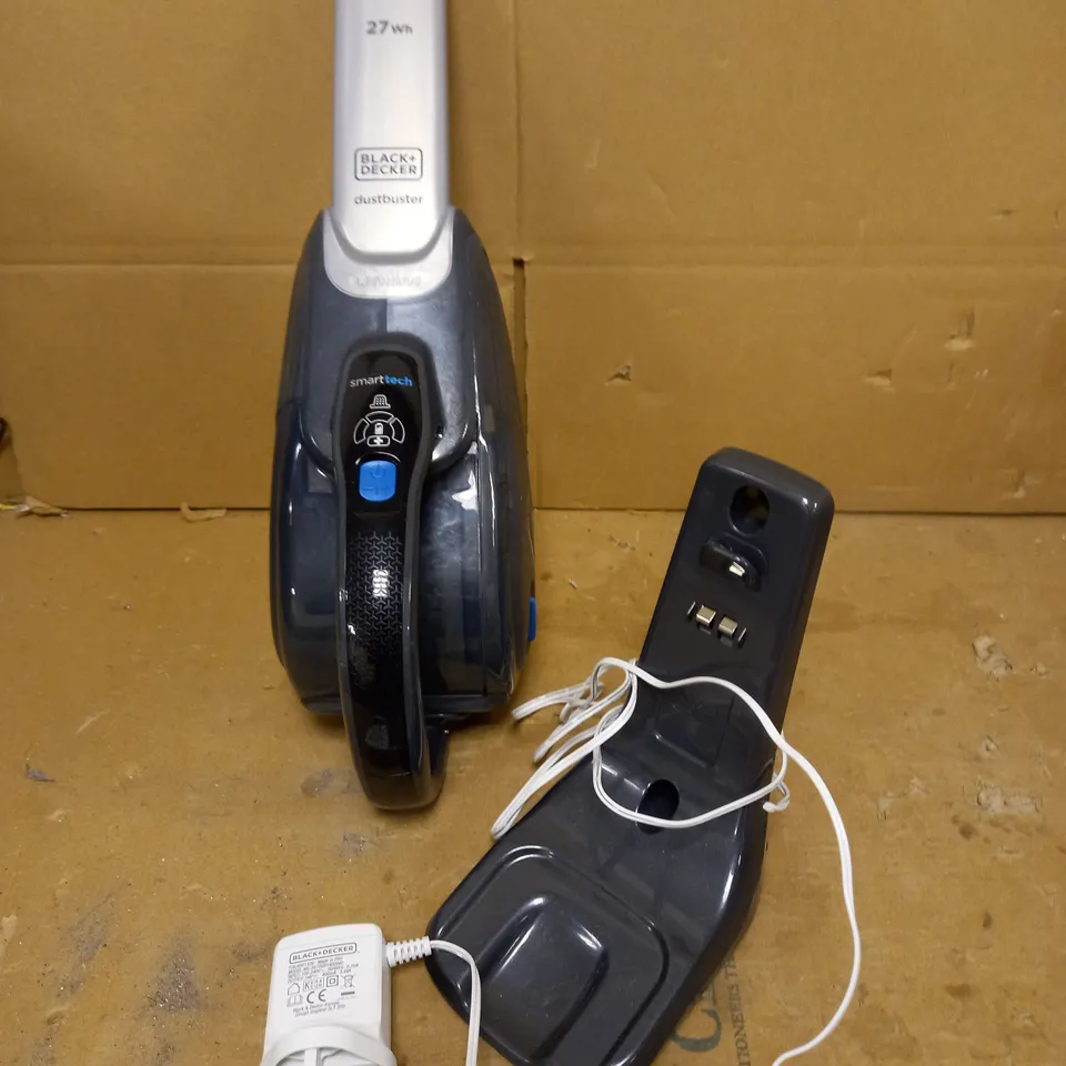 BLACK + DECKER SMARTTECH DUSTBUSTER 
