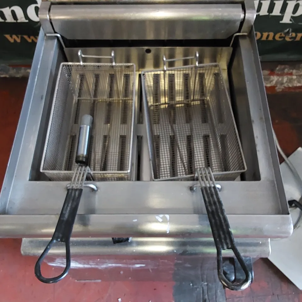 MOORWOOD VULCAN MLE60F-F COMMERCIAL FRYER
