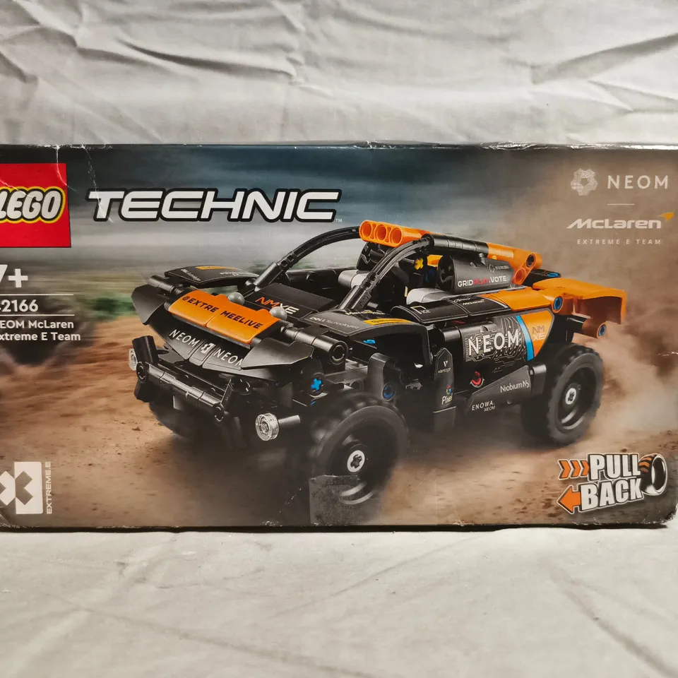 LEGO TECHNIC 42166 NEOM MCLAREN EXTREME E TEAM