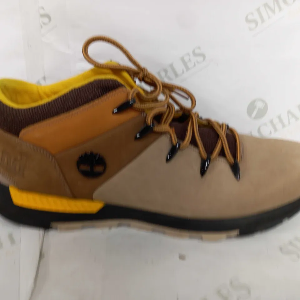 BOXED PAIR OF TIMBERLAND LACE UP BOOTS IN TAN/BROWN/YELLOW - UK 12.5