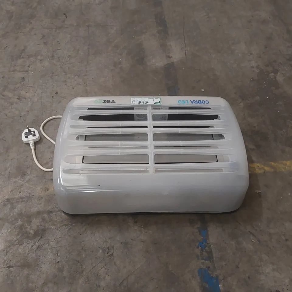 COBRA LED COMMERCIAL ELECTRIC FLY KILLER