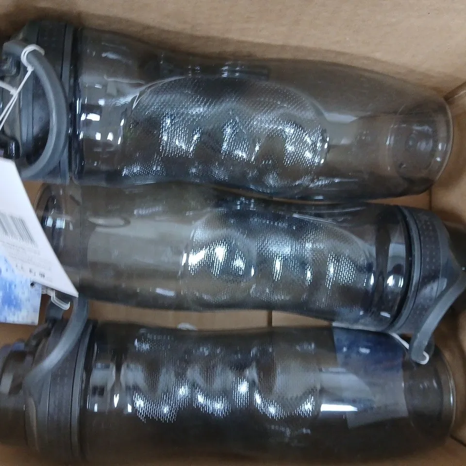 BOX OF APPROXIMATELY 5 ASSORTED OBJECT SPORTS WATER BOTTLES IN BLACK AND BLUE