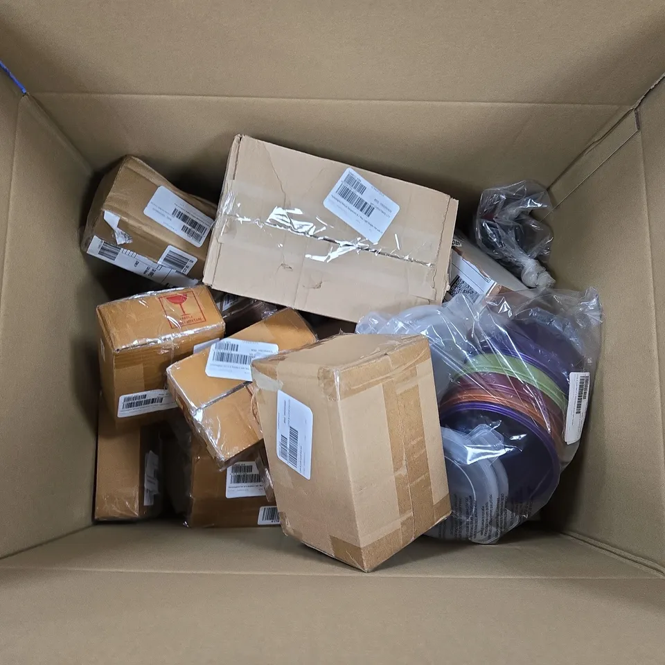 APPROXIMATELY 20 ASSORTED ITEMS TO INCLUDE LOCK 7 LOCK LUNCH BOX, MICROWAVE BOWLS, INSULATED MUG, ETC