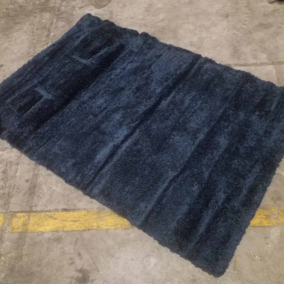 QUALITY DESIGNER AREA RUG APPROXIMATELY 120×170CM
