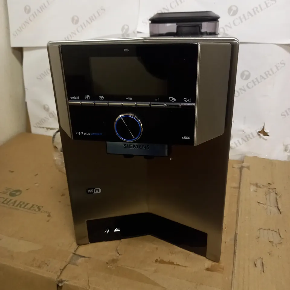 SIEMENS TI9553X1GB EQ.9 PLUS BEAN TO CUP COFFEE MACHINE, BLACK