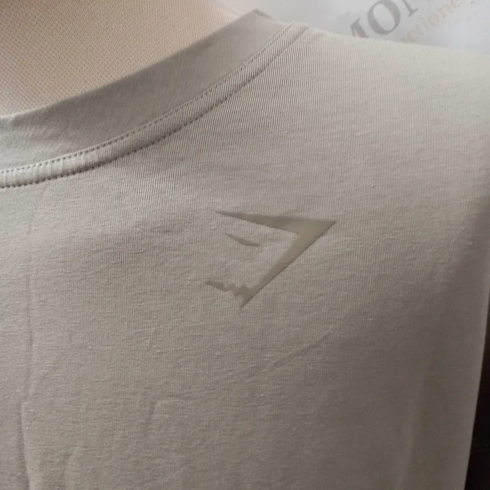 GYMSHARK CASUAL T-SHIRT SIZE M