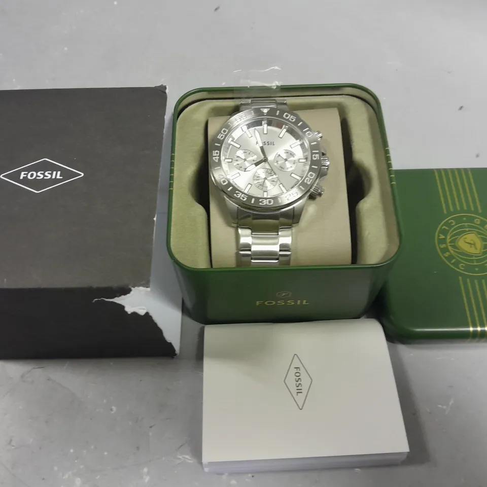 FOSSIL STAINLESS STEEL GENTS WATCH IN GIFT BOX