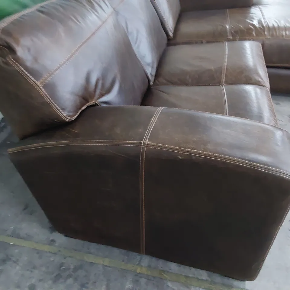 DESIGNER CHAISE SOFA DISTRESSED BROWN LEATHER WITH CONTRASTING STITCHING 