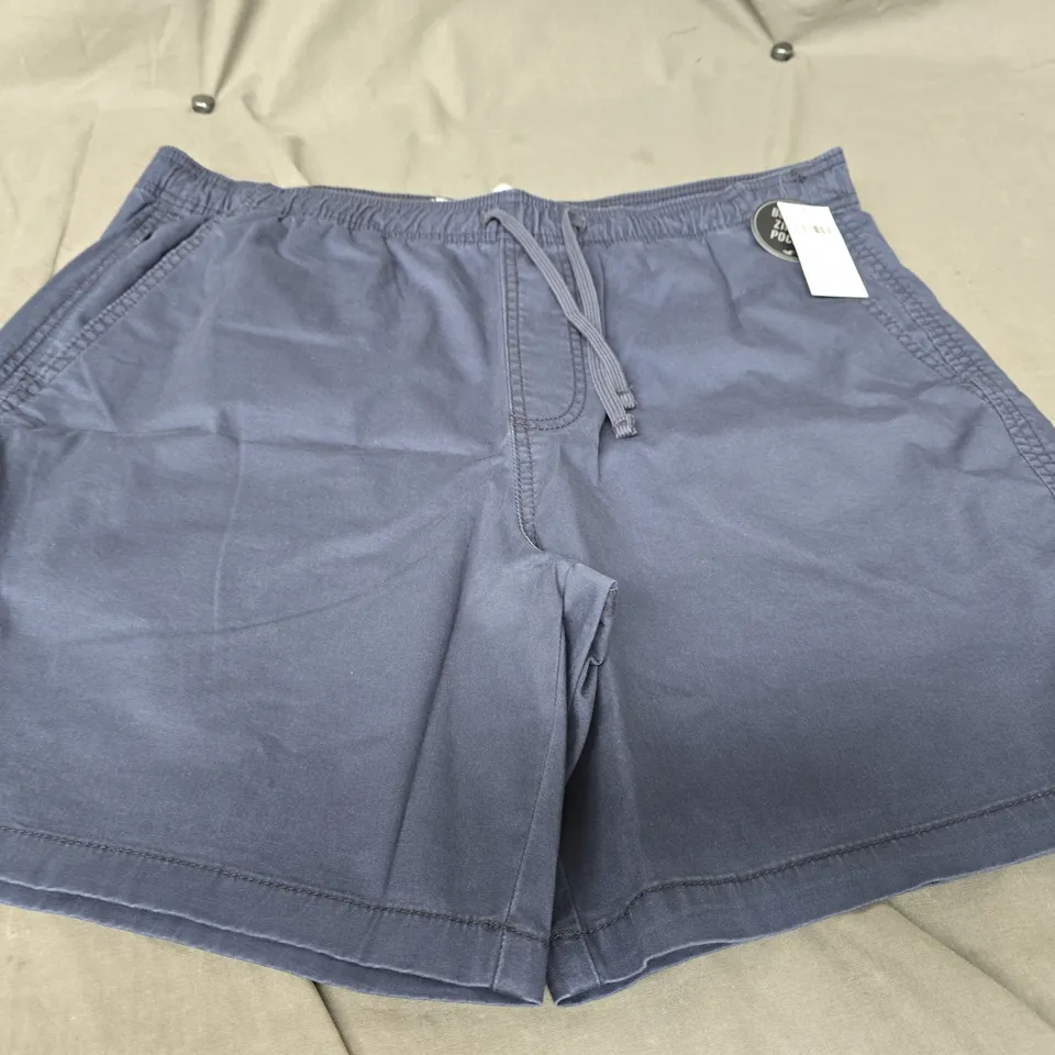 HOLLISTER NAVY BLUE SHORTS SIZE XL