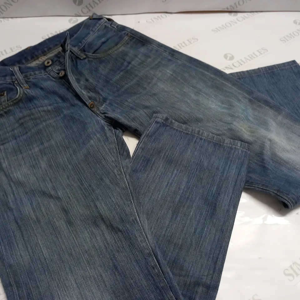 TRUE RELIGION JEANS - 30R