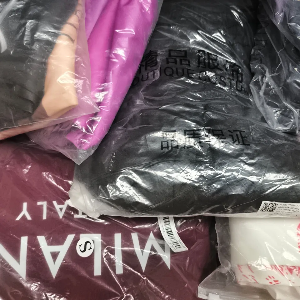 APPROXIMATELY 20 ASSORTED CLOTHING AND FASHION PRODUCTS IN VARIOUS STYLES AND SIZES - COLLECTION ONLY