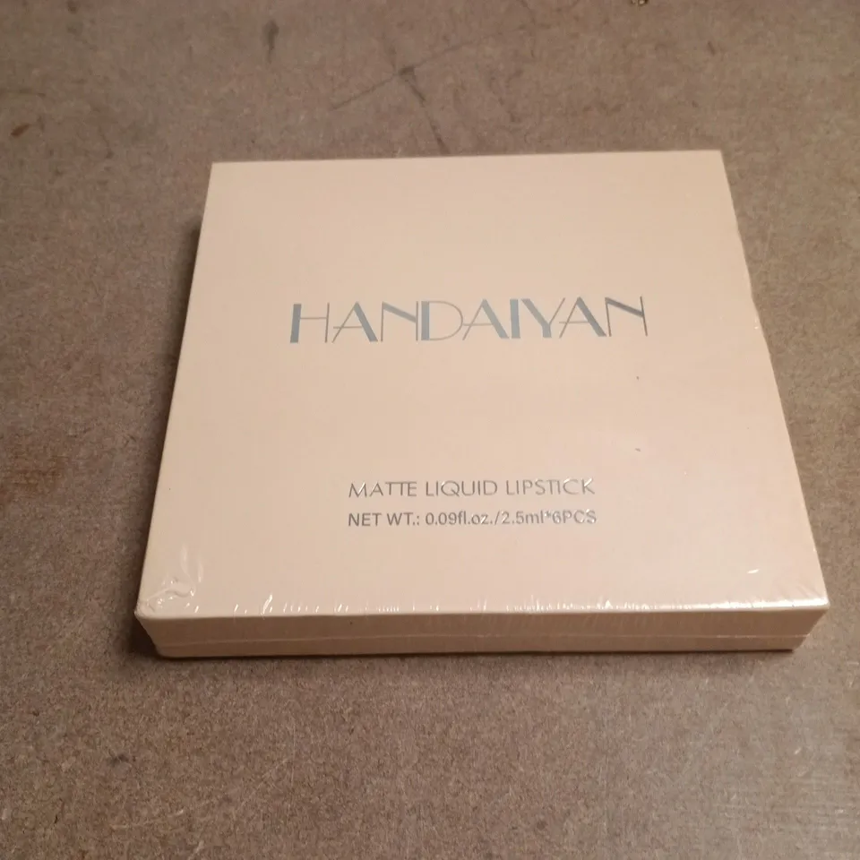 BOX OF APPROXIMATELY 10 ASSORTED BEAUTY PRODUCTS INCLUDING HANDAIYAN MATTE LIQUID LIPSTICK, OGX SHAMPOO AND BEE HEAD SHAMPOO