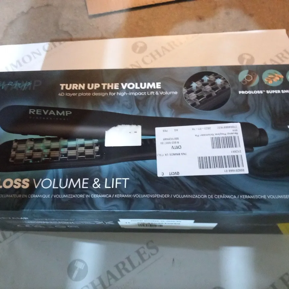 BOXED REVAMP PROGLOSS VOLUME AND LIFT CERAMIC VOLUMISER