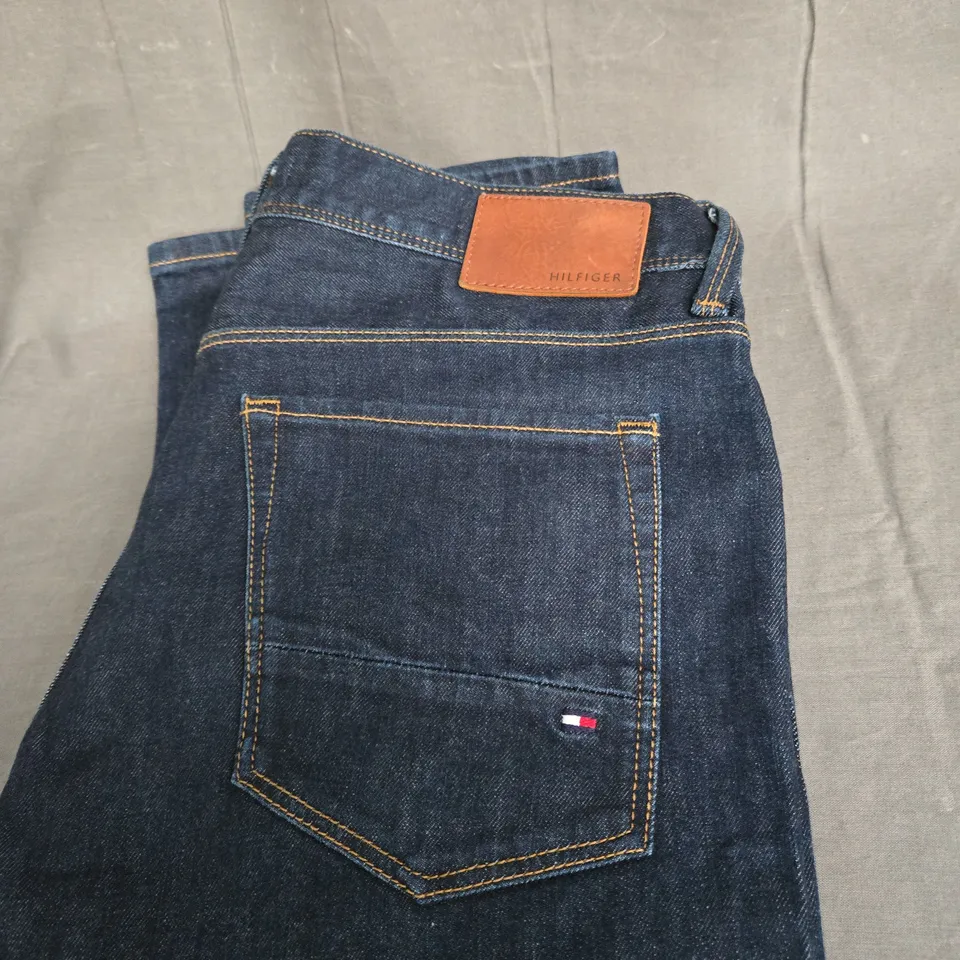 TOMMY HILFIGER CASUAL DENIM JEANS SIZE W33 X L32