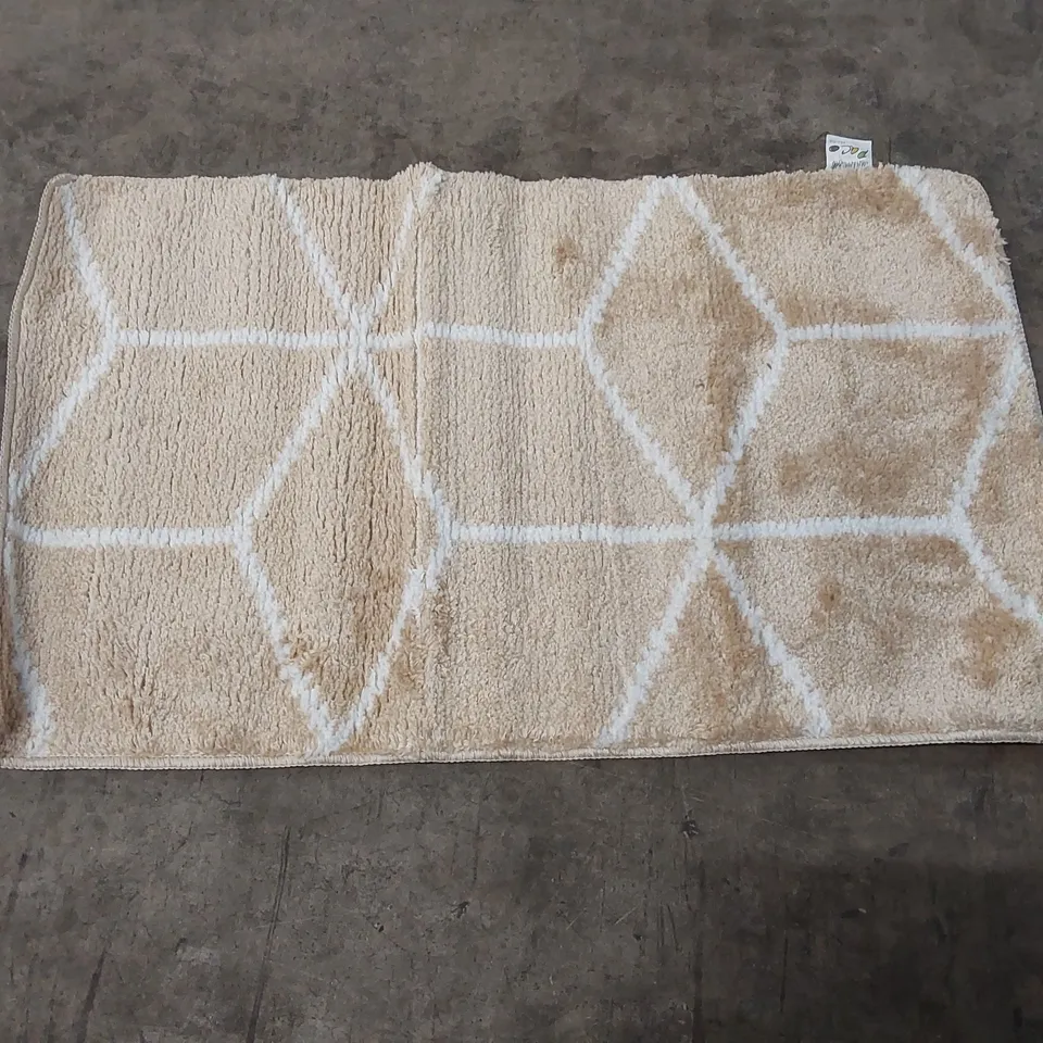 BRAND NEW BAGGED PACO HOME KAUNAS BATH MAT - 100 x 60cm