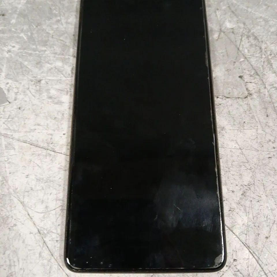 SAMSUNG GALAXY SMART PHONE IN WHITE - MODEL UNSPECIFIED