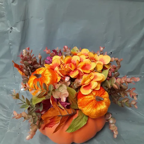 AUTUMN PUMPKIN TABLE CENTERPIECE