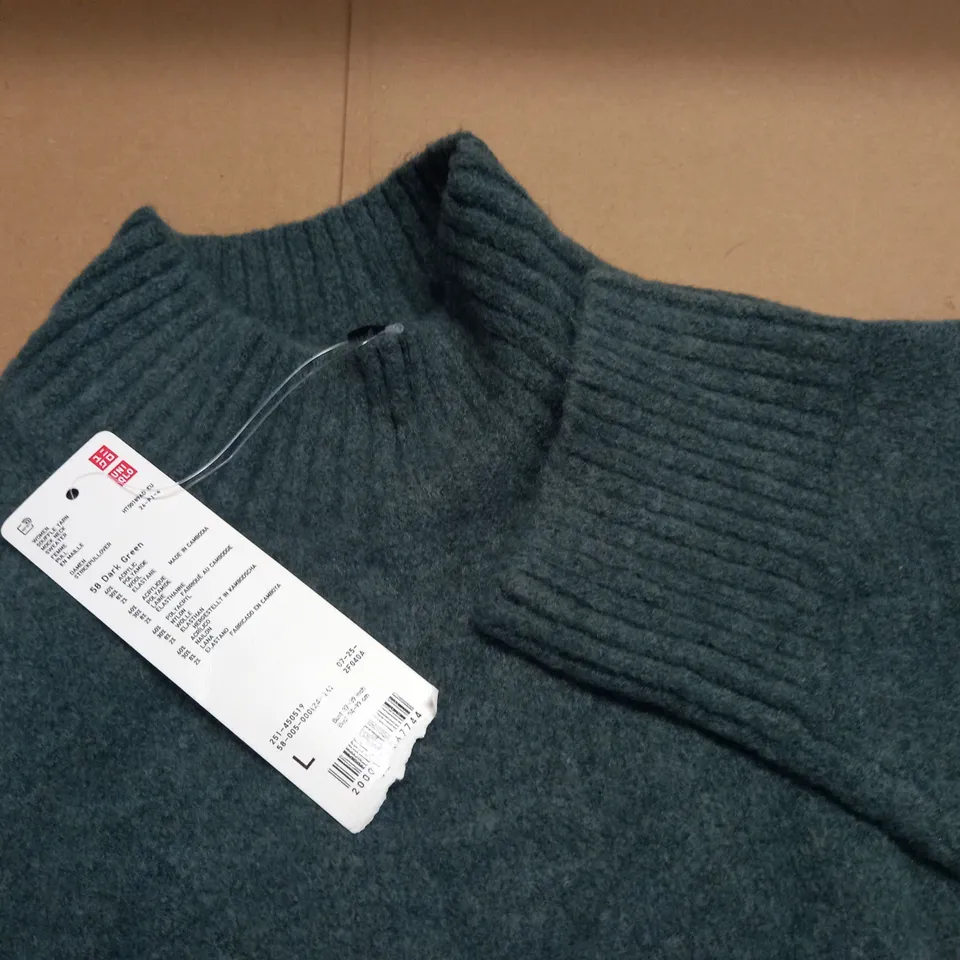 UNI QLO WOMENS MOCK NECK SWEATER - L