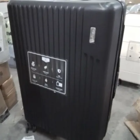 LUGG VACAY TRAVEL SUITCASE BLACK