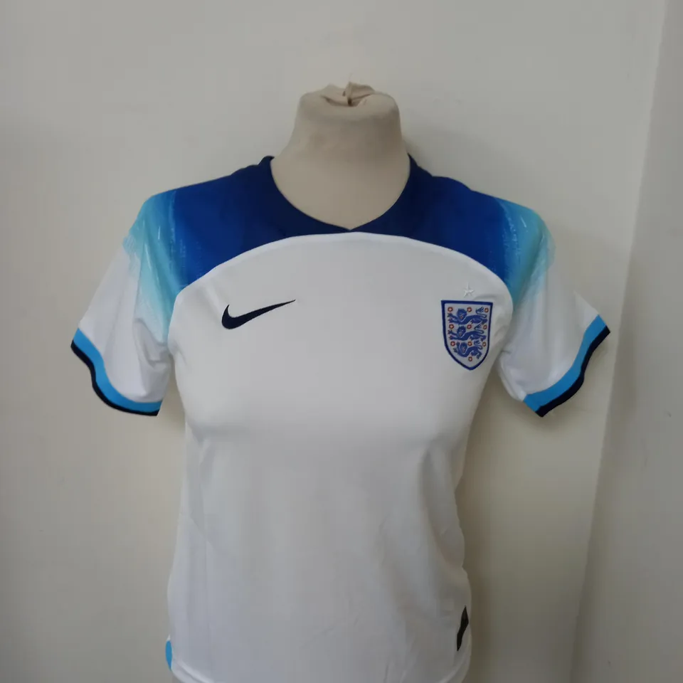 ENGLAND FC HOME KIT SIZE 24