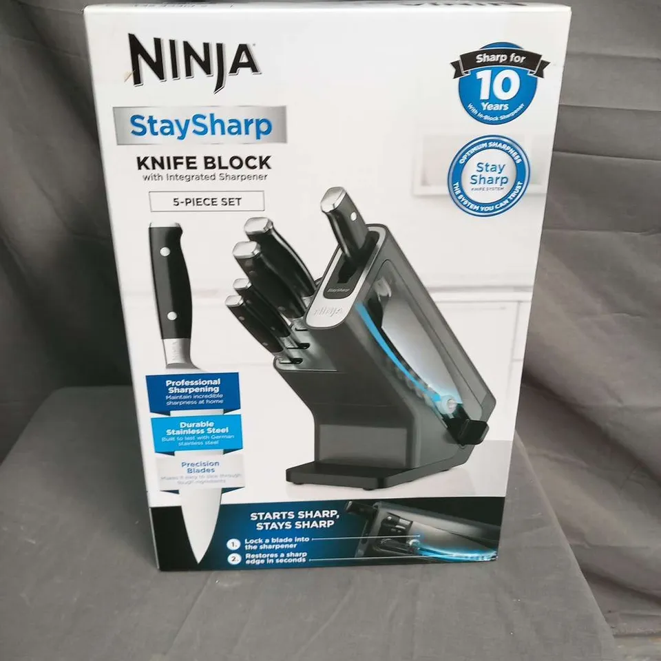 BRAND NEW BOXED NINJA STAY SHARP KNIFE BLOCK 5 PIECE SET