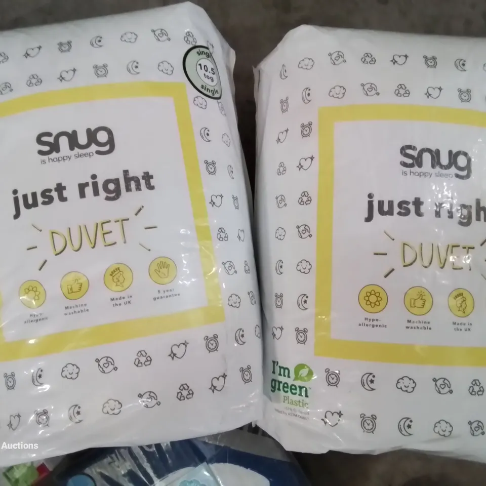 SELECTION OF APPROXIMATELY 10X QUALITY DESIGNER BRAND HOUSEHOLD ITEMS THROWS AND BEDDING (SIZES AND PATTERNS VARY)