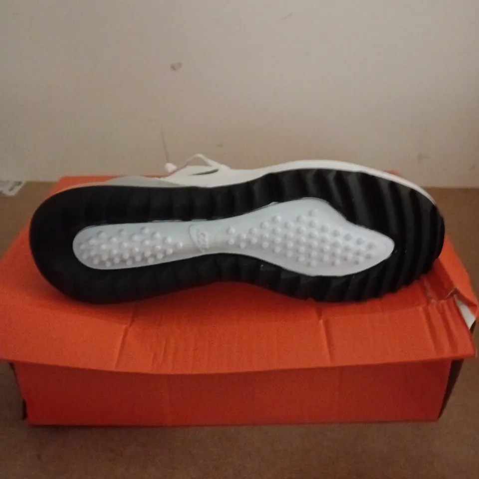 BOXED PAIR OF NIKE AIR MAX 270 G TRAINERS IN WHITE - UK 11