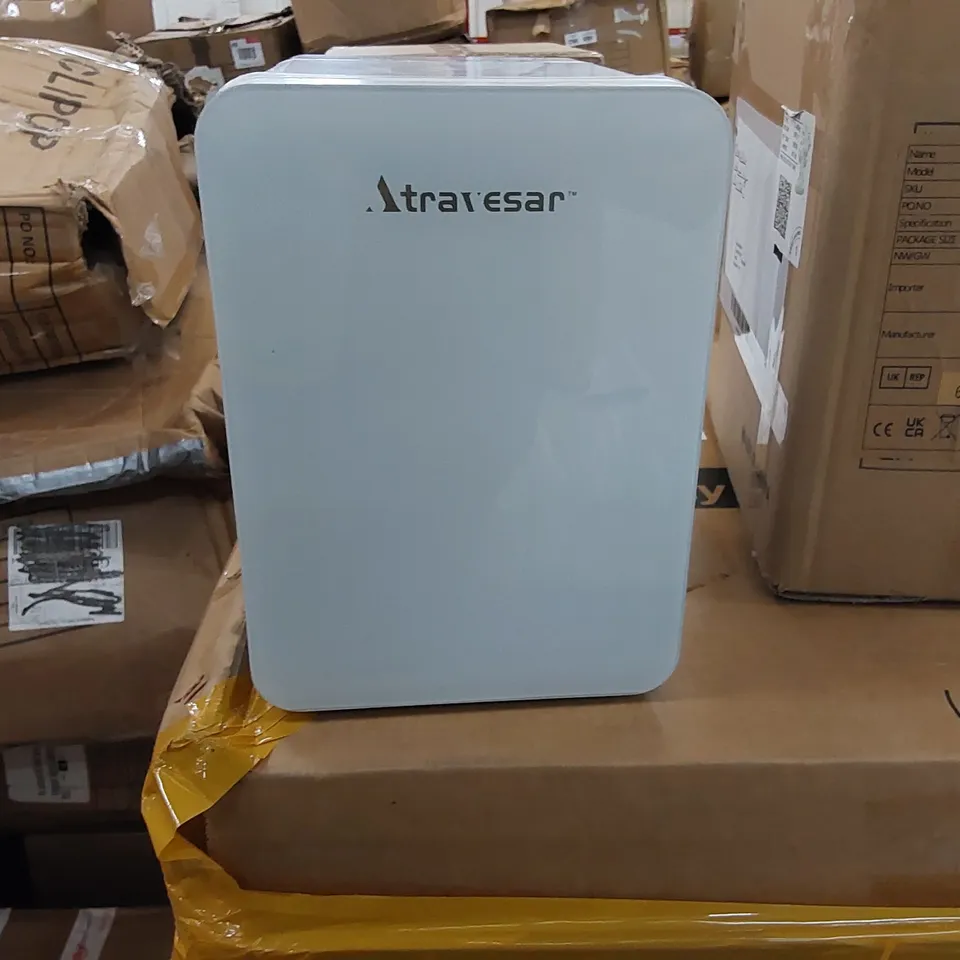 BOXED LEMROE PORTABLE MINI FRIDGE 4L LOW NOISE (1 BOX)