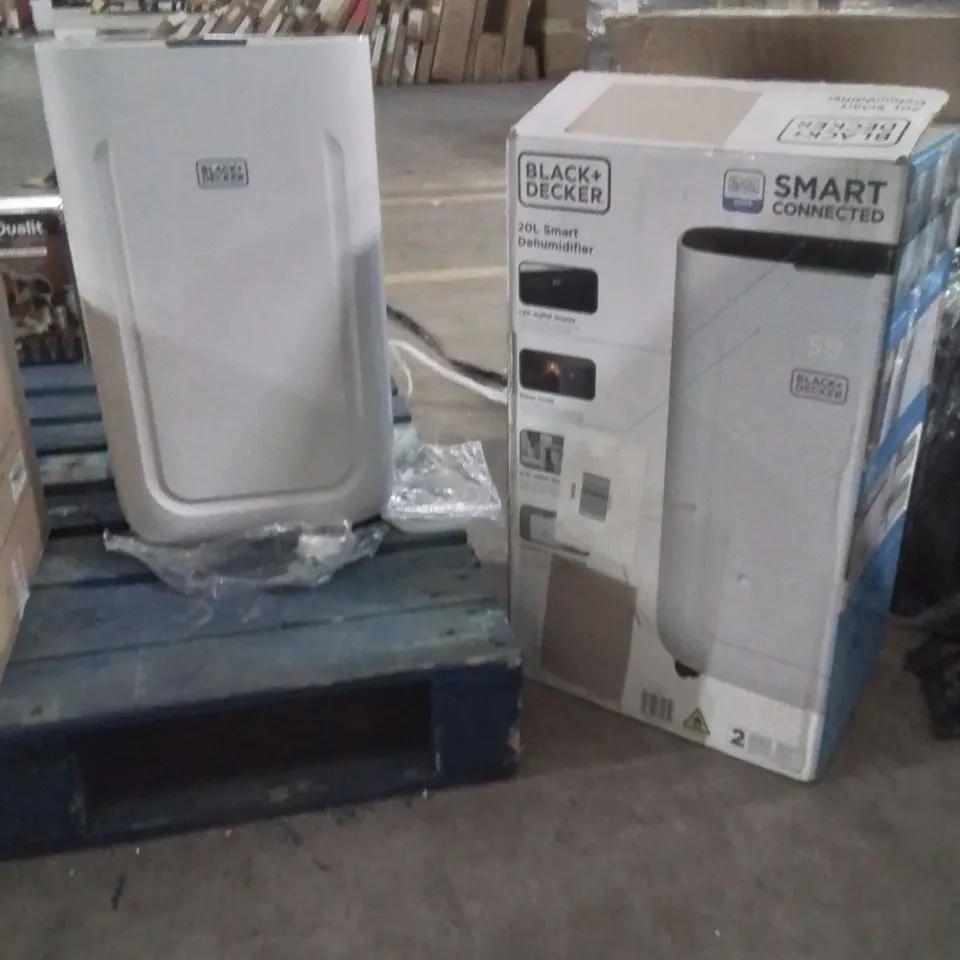 BOXED BLACK+DECKER 20L SMART DEHUMIDIFIER