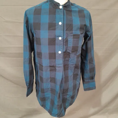TOAST BUTTON UP SHIRT IN BLUE PLAID SIZE 6