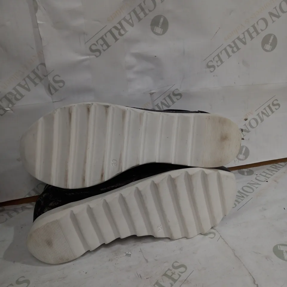 RUTH LANGSFORD WEDGE BLACK TRAINERS - SIZE 6