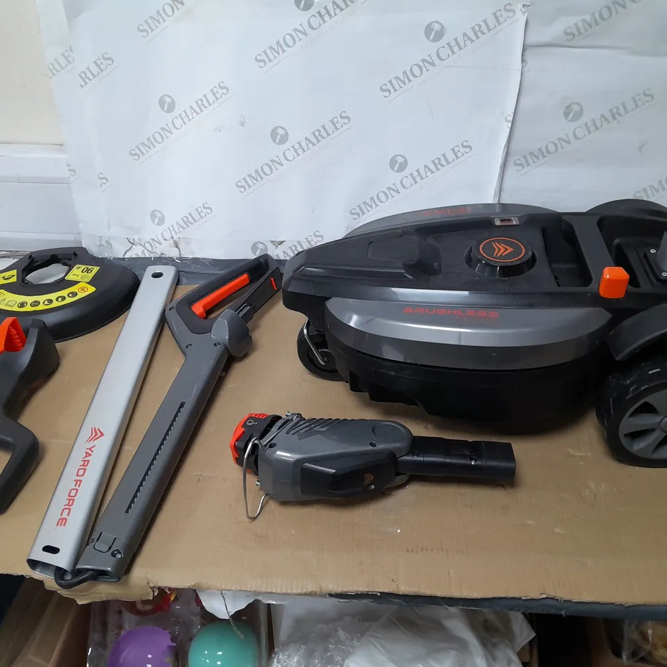 BOXED YARD FORCE IFLEX 12V MOWER & GRASS TRIMMER 