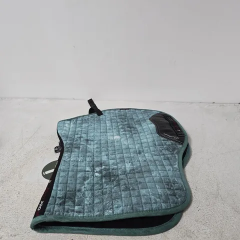 LEMIEUX GLACE CLOSE CONTACT SADDLE CLOTH IN SAGE