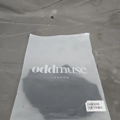 ODDMUSE LONDON SLEEVELESS TOP - SIZE XL