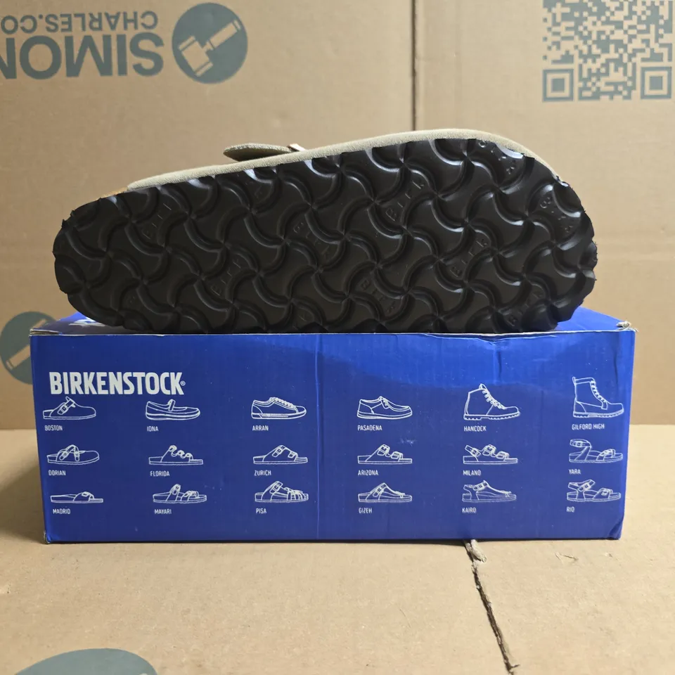 BOXED PAIR OF BIRKENSTOCK BOSTON BS SHOES IN TAUPE SIZE UK 5.5