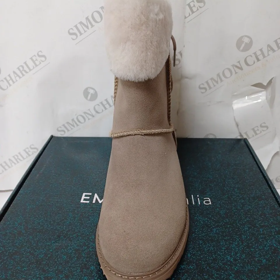 BOXED EMU AUSTRALIA BIRDWOOD WATERPROOF BOOTS, MUSHROOM - SIZE 5