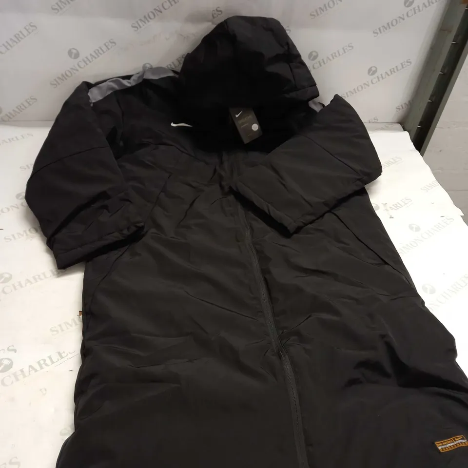BLACK NIKE LOG WINTER COAT SIZE XL