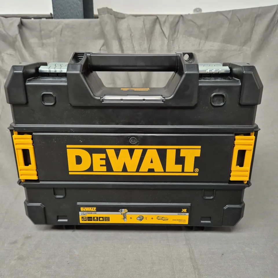 DEWALT XR LI-LION 18V XR BRUSHLESS CORDLESS IMPACT DRIVER WITH CASE