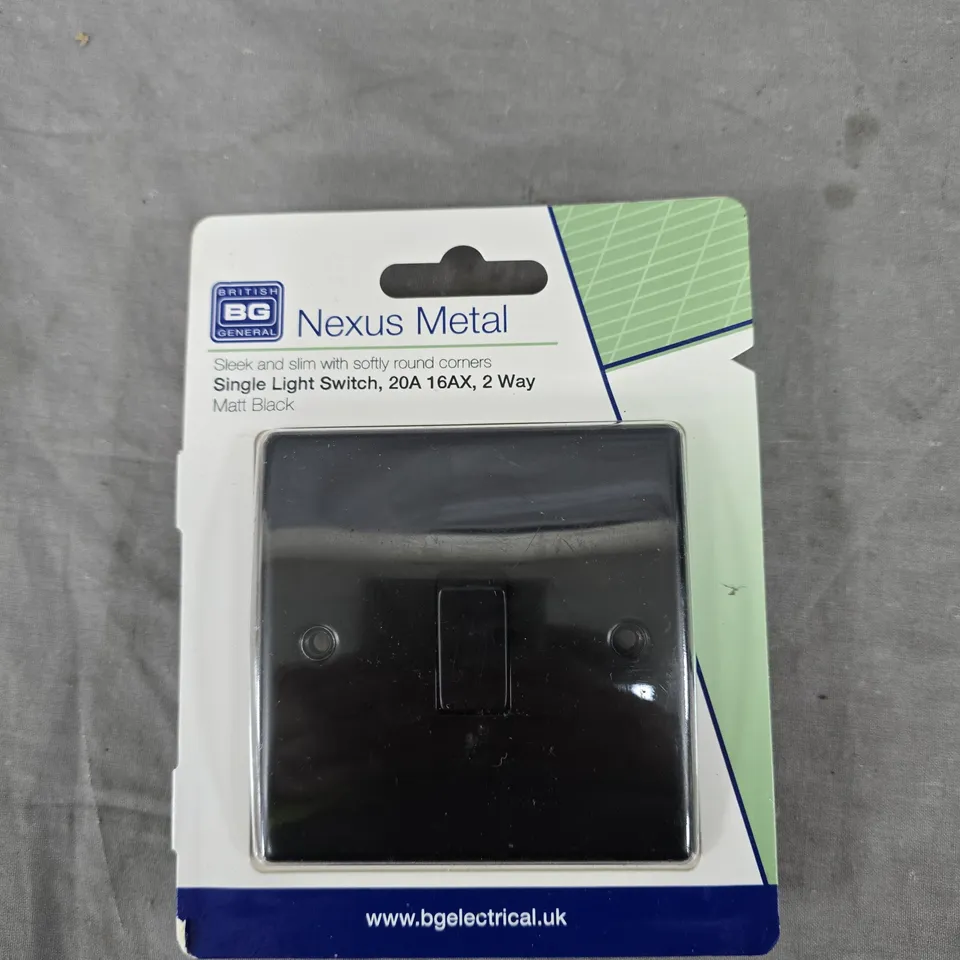 BG NEXUS METAL SINGLE LIGHT SWITCH, 2-WAY, 20A (16AX), MATT BLACK