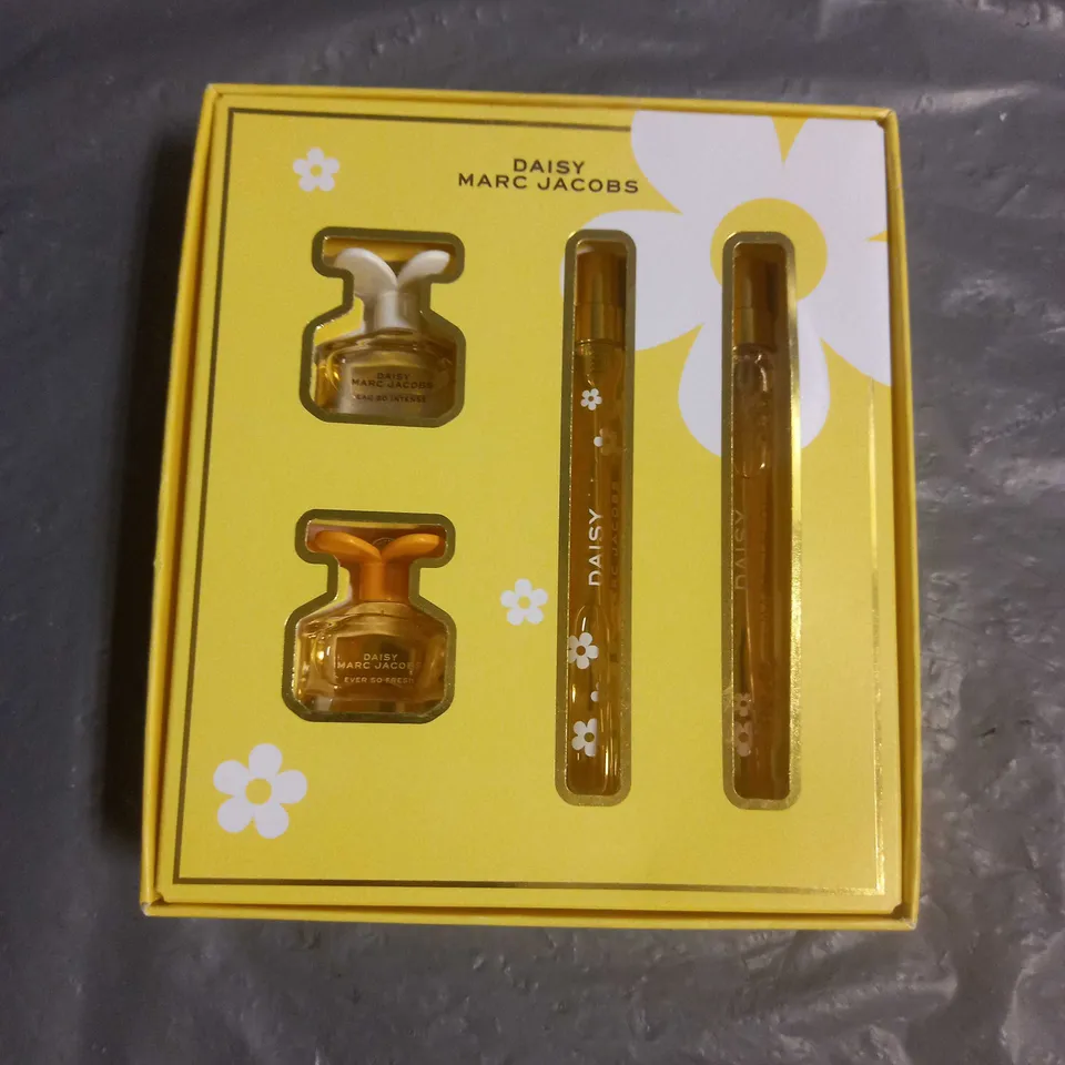 BOXED DAISY MARC JACOBS FRAGRANCE COLLECTION