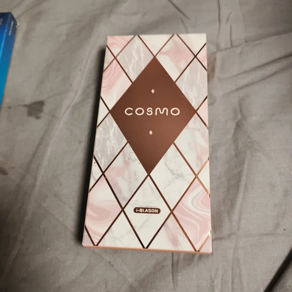 BOX OF ASSORTED MOBILE PHONE ACCESSORIES INCLUDING SMART DEVIL SCREE PROTECTOR AND DEFENDER PRO 