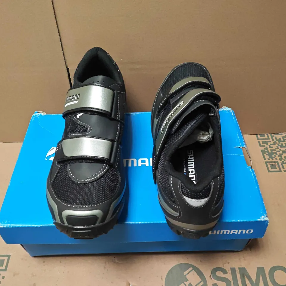 SHIMANO SH-M064L CYCLING SHOES – MEN'S, UK9 (EU43), BLACK/GRAY