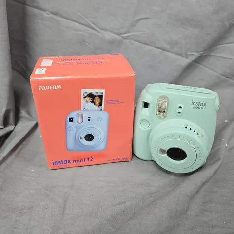 FUJIFILM INSTAX MINI 12 INSTANT CAMERA (BOXED)