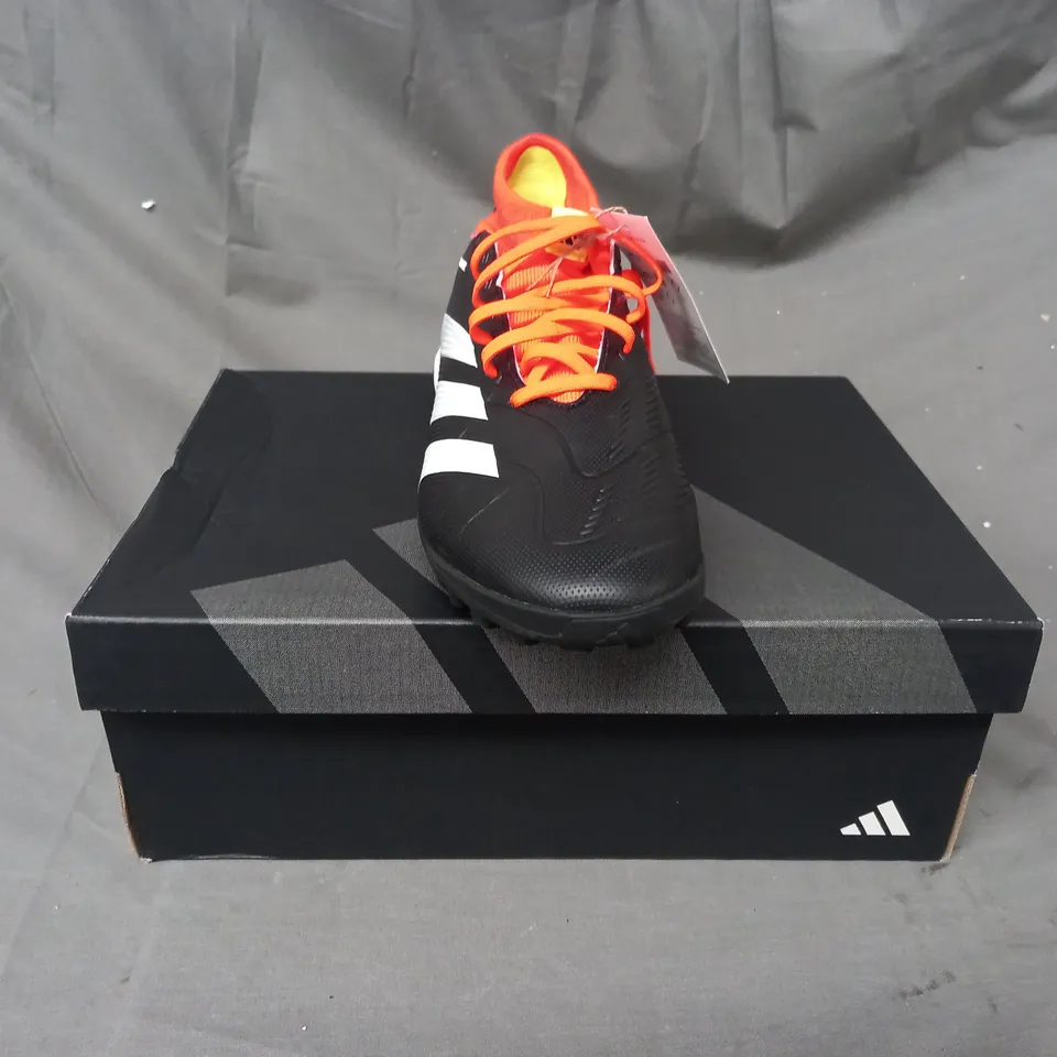 BOXED PAIR OF ADIDAS PREDATOR LEAGUE SHOES IN BLACK/WHITE/ORANGE UK SIZE 9