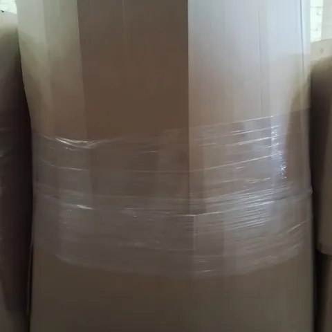 PALLET TO CONTAIN A LARGE QUANTITY OF PILLOWS