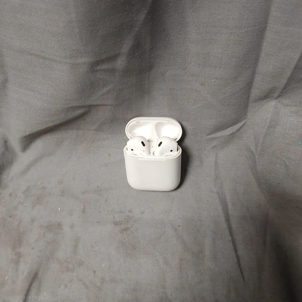 APPLE AIRPODS WITH CHARGING CASE – WHITE