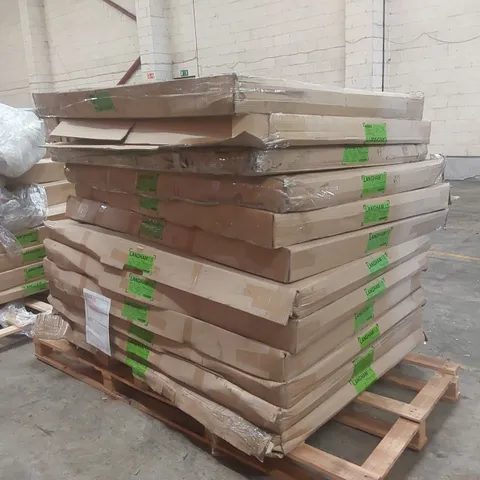 PALLET CONTAINING A VERY LARGE QUANTITY OF ASSORTED DESIGNER BED PARTS