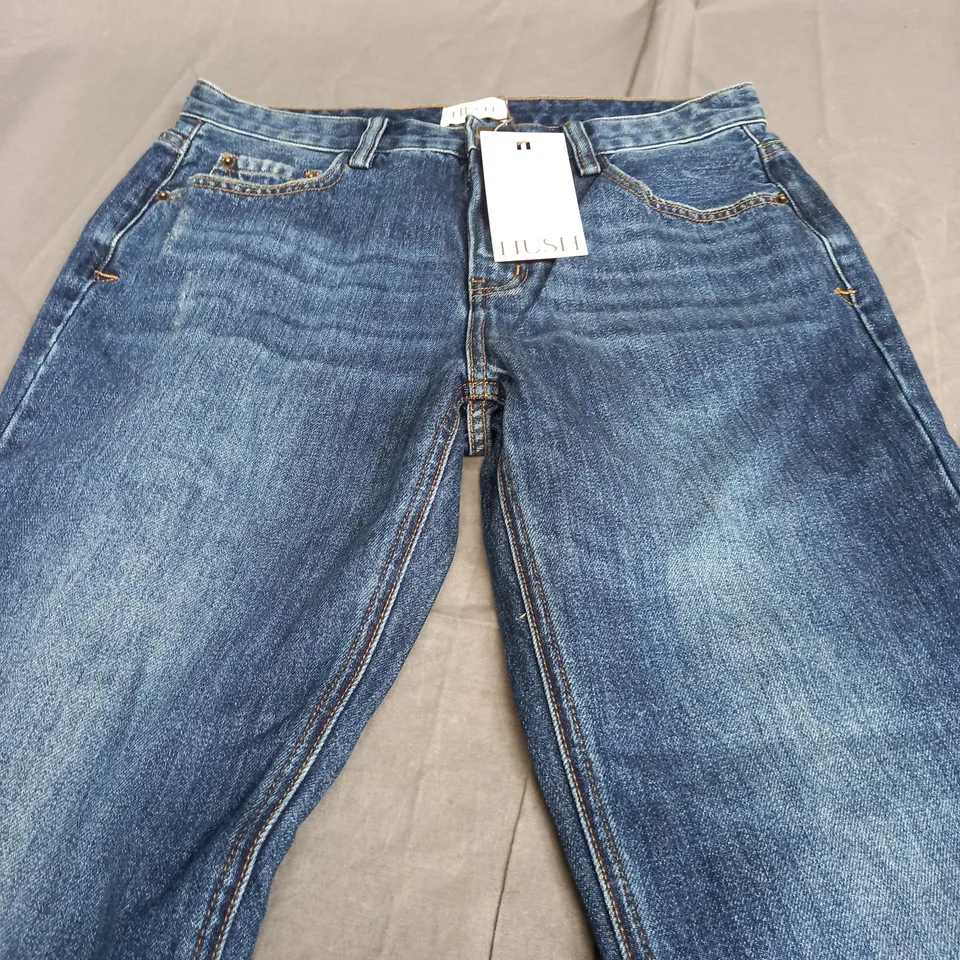 HUSH BOYFRIEND JEANS VINTAGE WASH BLUE - SIZE 8